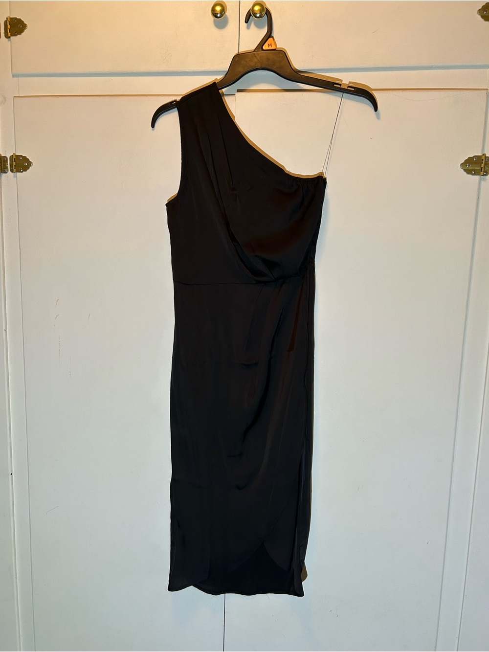 One-Shoulder Black Cocktail Dress - Sleek Evening Style